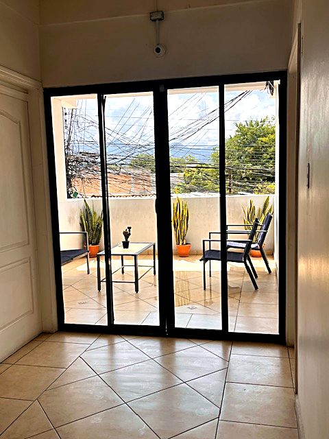 Balcón compartido, Apartamentos Trébol